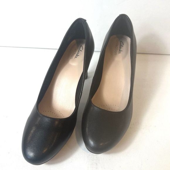 Clarks collection Classic Black Leather Heels Womens Size 9 W Pump Slip On Shoes - Picture 3 of 8